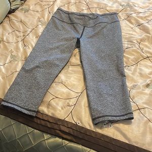 VS workout capris